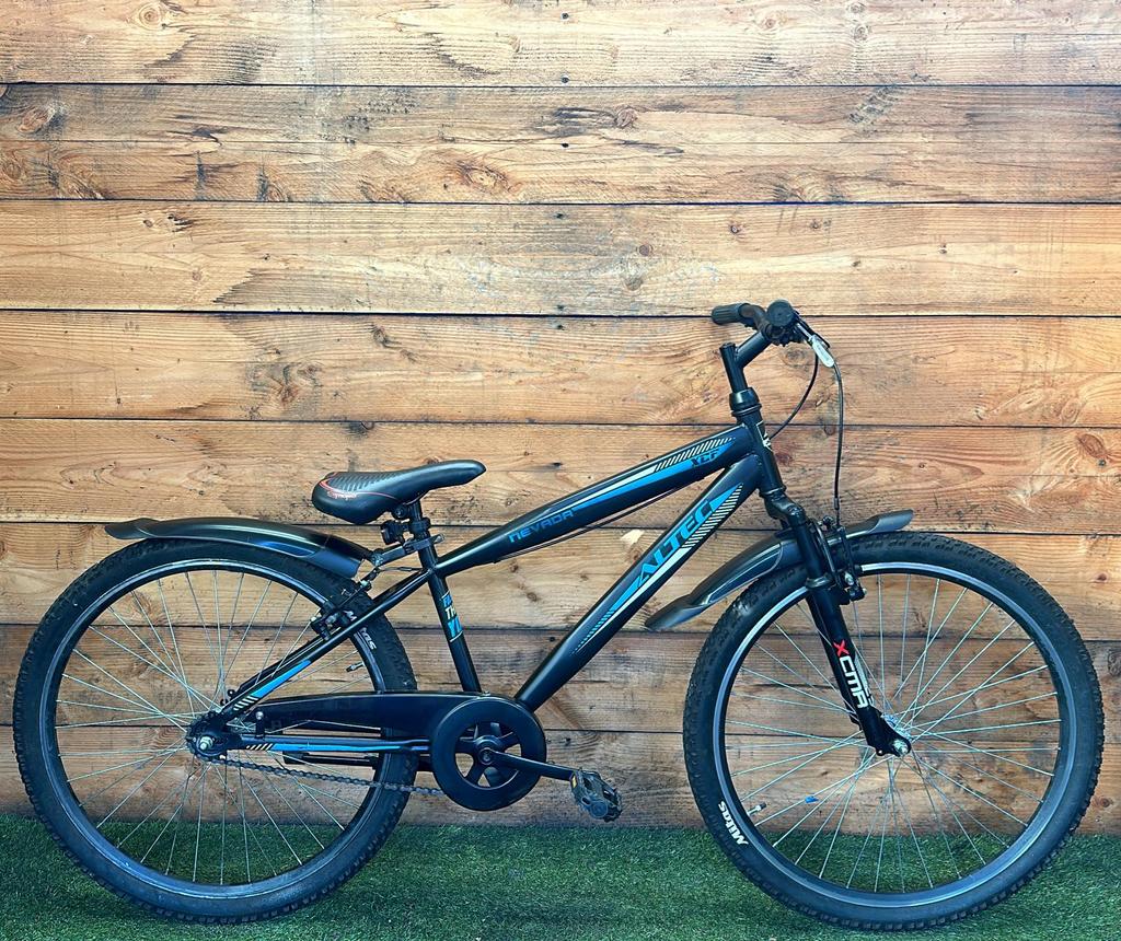 Altec Nevada 26inch 39cm