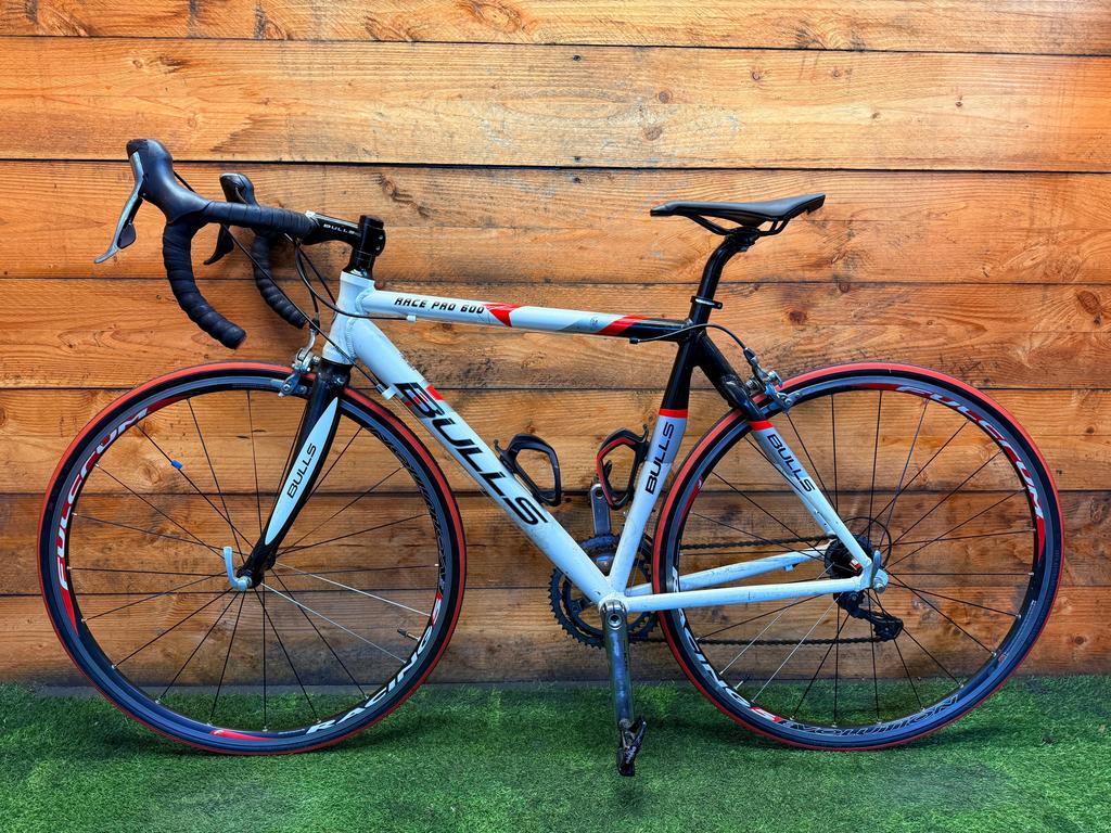 Bulls Race Pro 600 30v 28inch 51cm