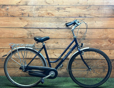 Giant Auckland 7v 28inch 53cm