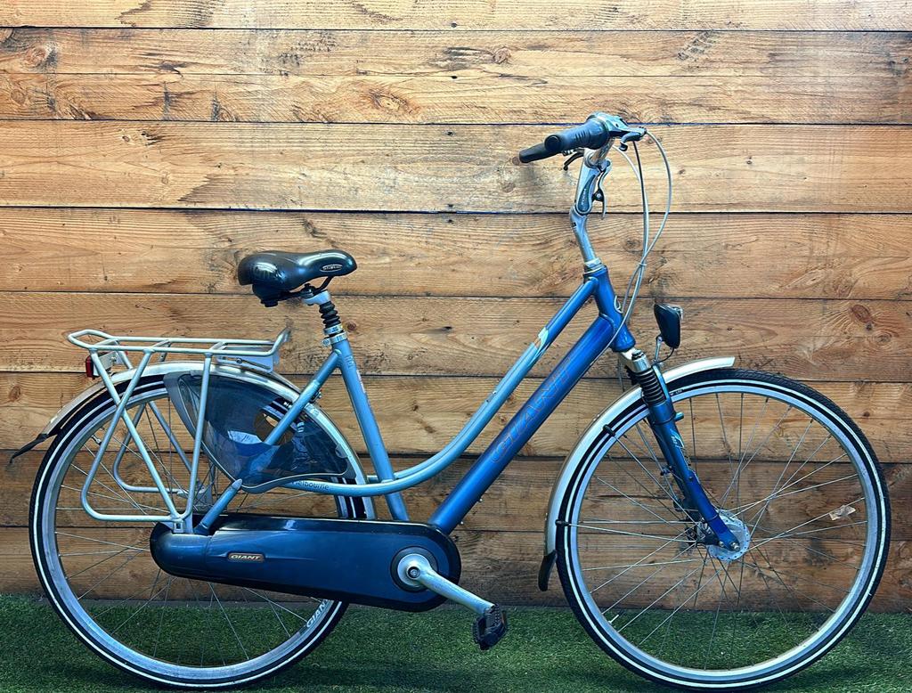 Giant Melbourne 8v 28inch 50cm