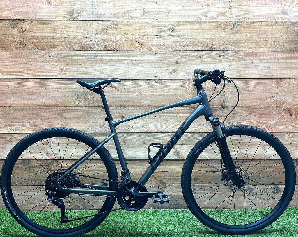 Giant Roam 22v 28inch 50cm